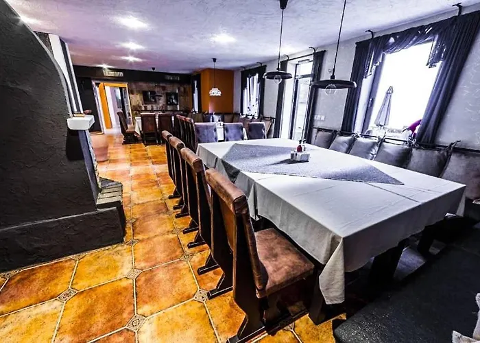 луксозен мечи чал - манастира 2